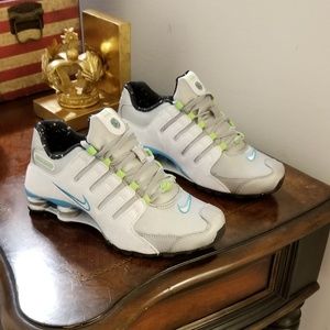 NEW,AWESOME,"NIKE NZ SHOX"